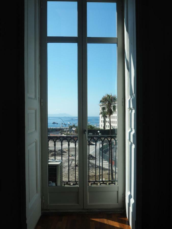 نابولي B&B Palazzo Mirelli المظهر الخارجي الصورة